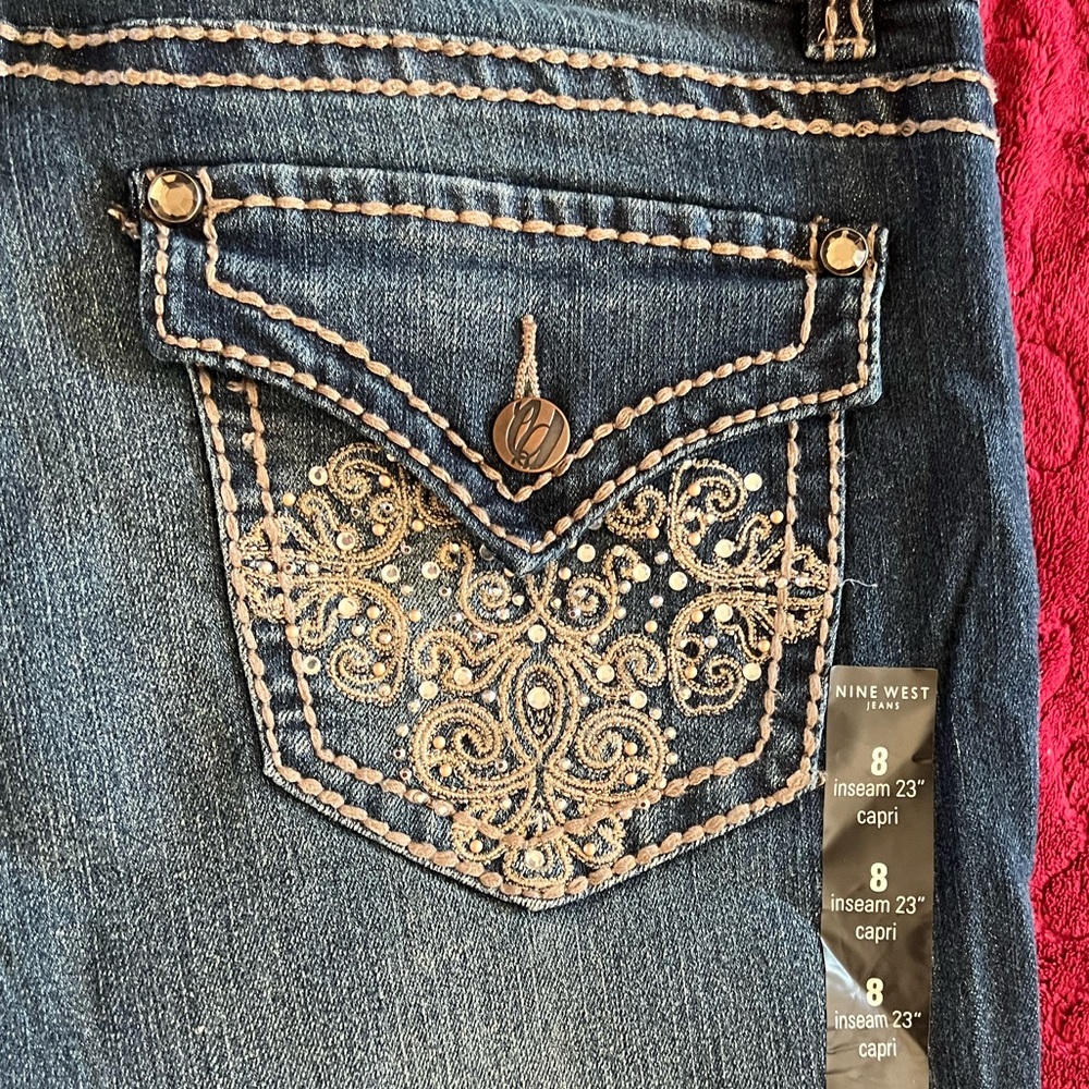 Women’s capri jeans Sz 8 - Nine West